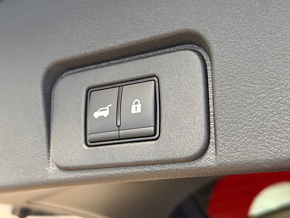 Nissan X-Trail 27 of 27
