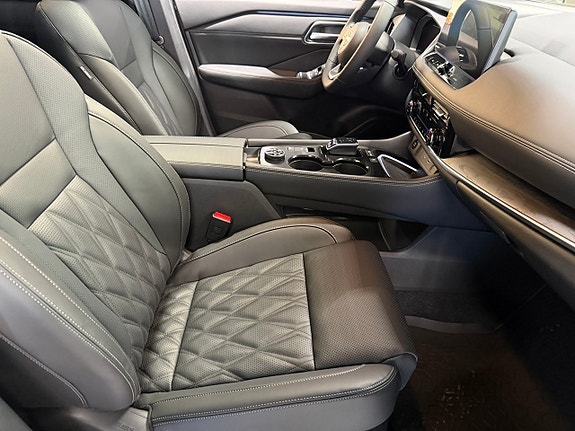 Nissan X-Trail 12 of 27