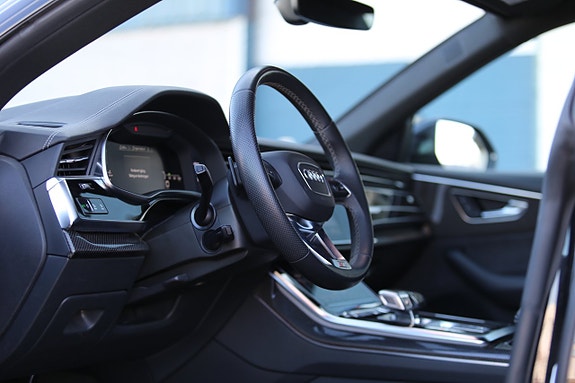Audi Q8 4 of 5