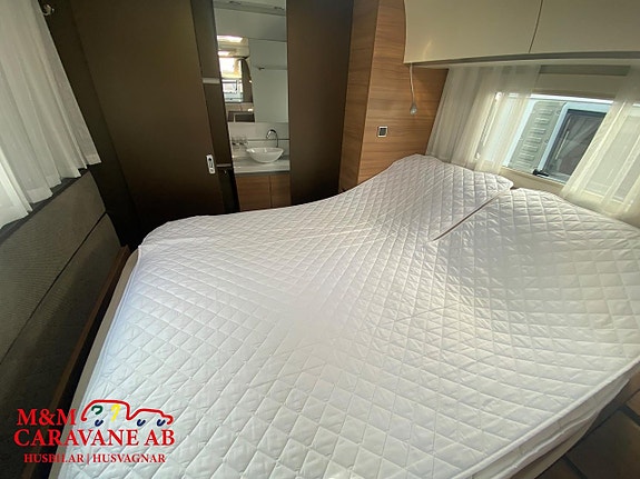 Adria ALPINA 663 HT Dubbelbädd 4 of 8
