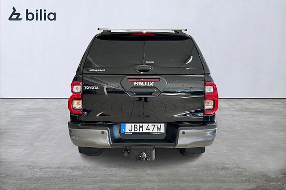 Toyota HiLux 4 of 5