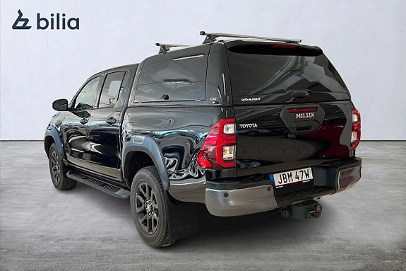 Toyota HiLux 2 of 5