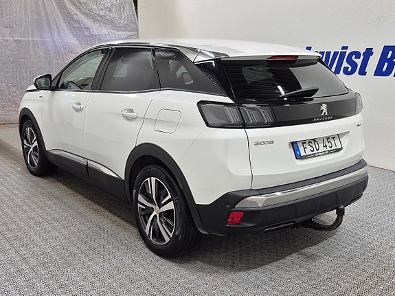 Peugeot 3008 4 of 5