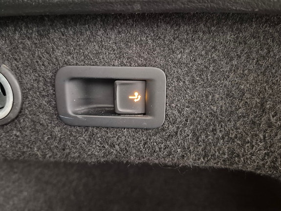 Volkswagen Passat 10 of 13