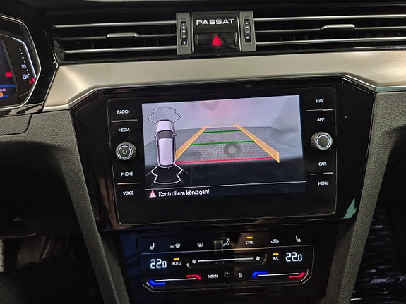 Volkswagen Passat 7 of 13