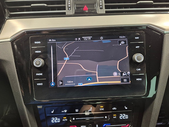 Volkswagen Passat 8 of 13