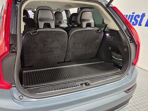 Volvo XC90 11 of 11