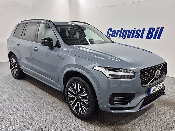 Volvo XC90 3 of 11