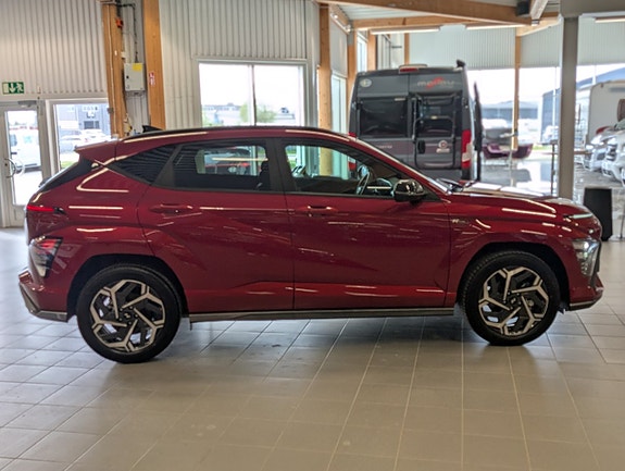 Hyundai Kona 2 of 5