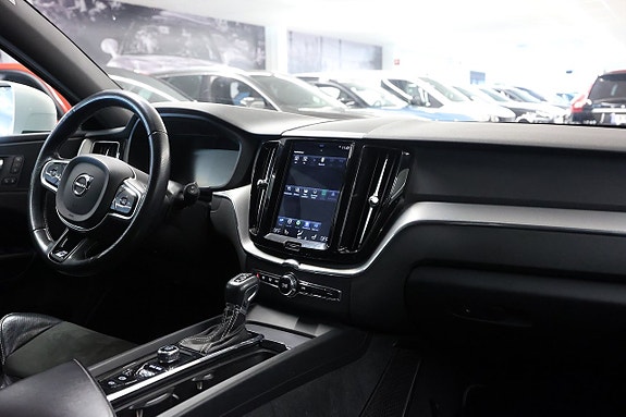 Volvo XC60 17 of 25