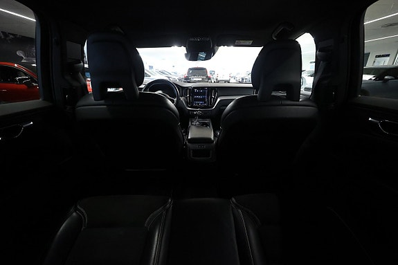 Volvo XC60 13 of 25