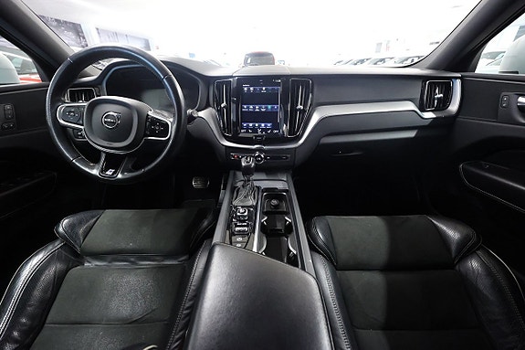 Volvo XC60 15 of 25