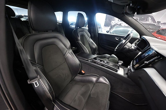 Volvo XC60 16 of 25