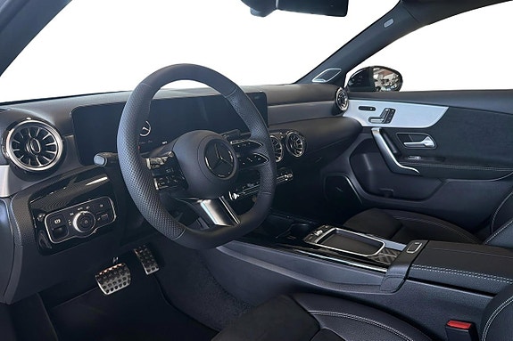 Mercedes-Benz A250 e 6 of 13