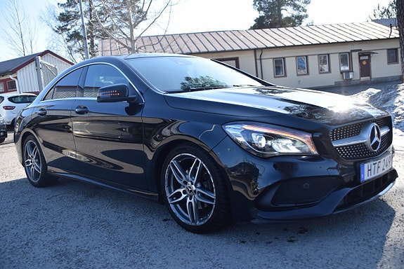 Mercedes-Benz CLA200 3 of 5