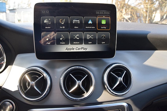 Mercedes-Benz CLA200 12 of 22