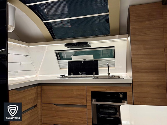 Adria ALPINA 753 HT Frontkök Alde Långbädd 7 of 18