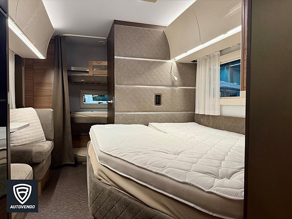 Adria ALPINA 663 UK AC 13 of 21