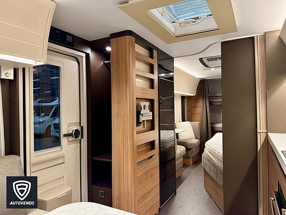 Adria ALPINA 663 UK AC 11 of 21