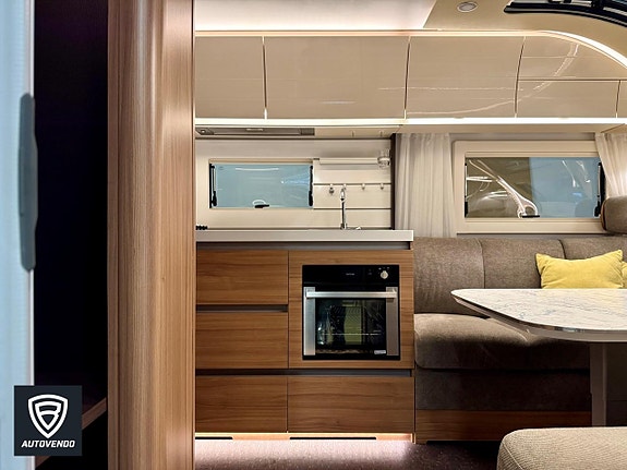 Adria ALPINA 663 UK AC 7 of 21