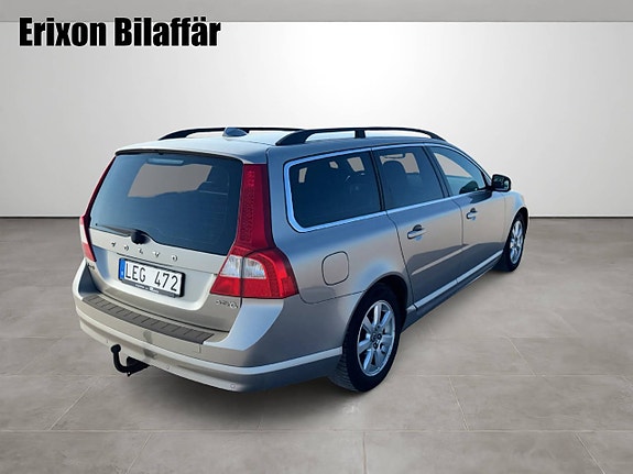 Volvo V70 7 of 28