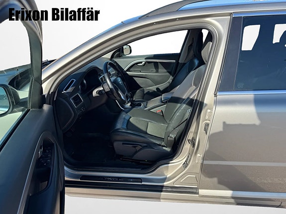 Volvo V70 13 of 28