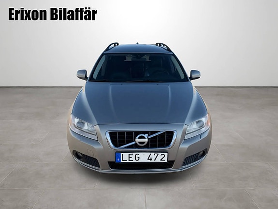 Volvo V70 4 of 28