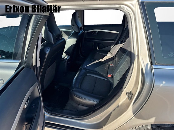 Volvo V70 16 of 28