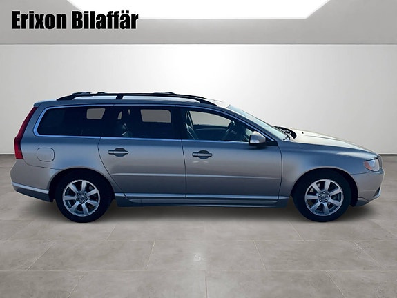 Volvo V70 6 of 28