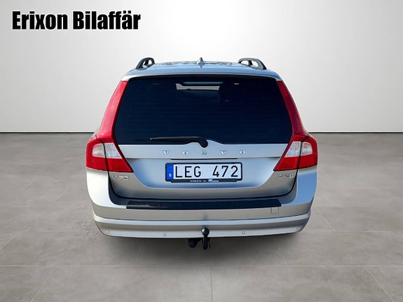 Volvo V70 8 of 28