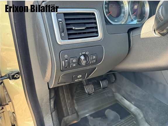 Volvo V70 14 of 28