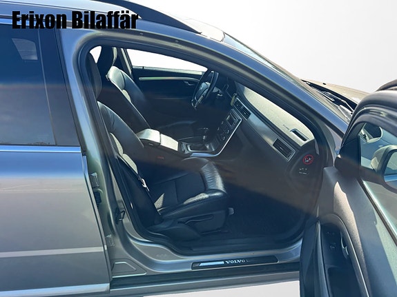 Volvo V70 19 of 28