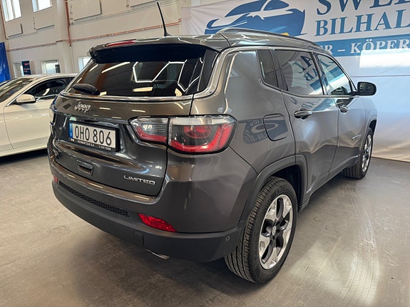 Jeep Compass 8 of 22