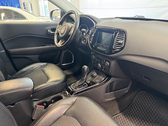 Jeep Compass 11 of 22
