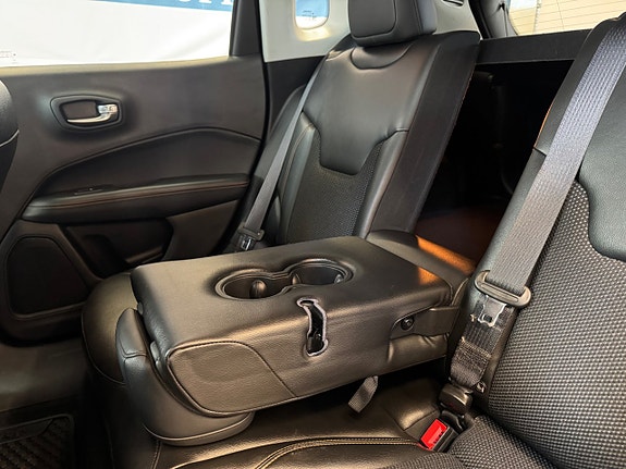 Jeep Compass 19 of 22
