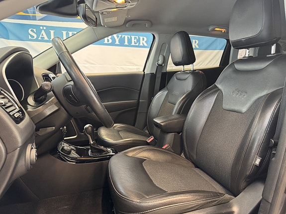 Jeep Compass 12 of 22