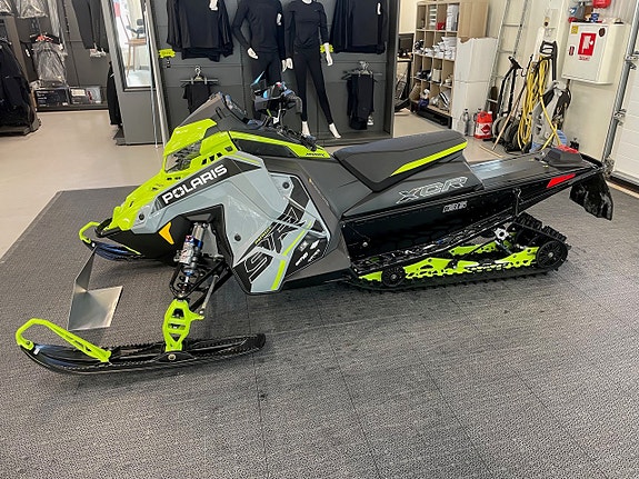 Polaris XCR 9R 136" 3 of 4