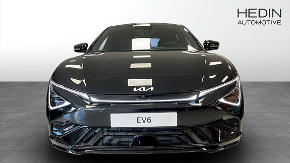 Kia EV6 2 of 5