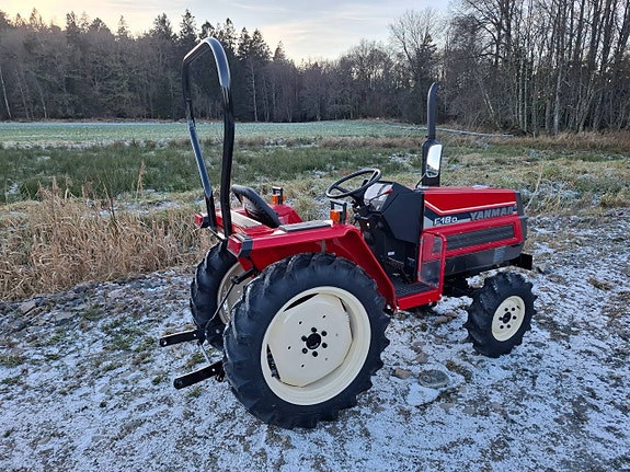 Kompakttraktor Yanmar F-18 4WD