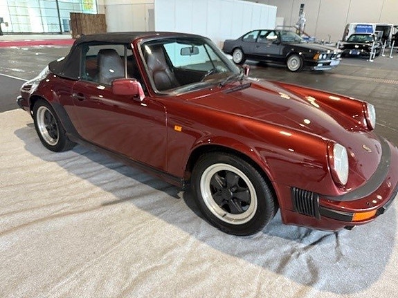 Porsche 911 3 of 5