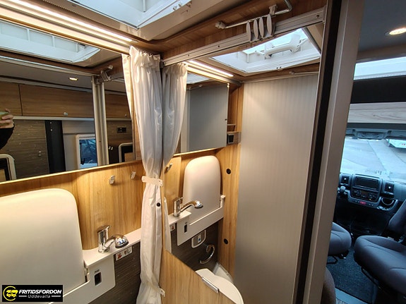Hymer YELLOWSTONE Långbädd 180Hk Automat 20 of 20
