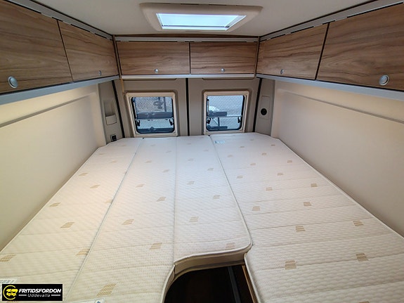 Hymer YELLOWSTONE Långbädd 180Hk Automat 15 of 20