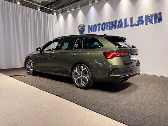 Skoda Octavia 3 of 5