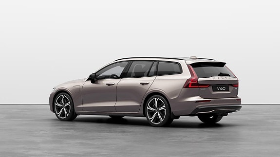 Volvo V60 3 of 5