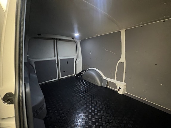 Volkswagen Transporter 12 of 30