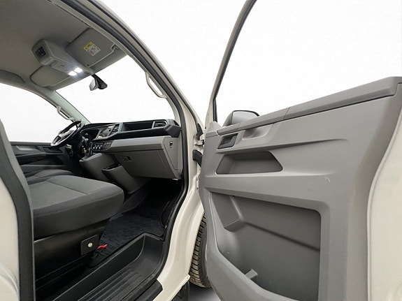 Volkswagen Transporter 25 of 30