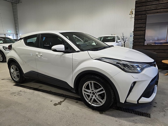 Toyota C-HR 4 of 5