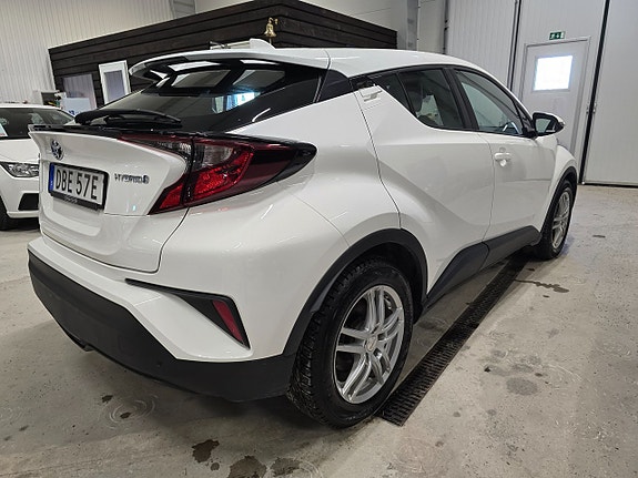 Toyota C-HR 5 of 5