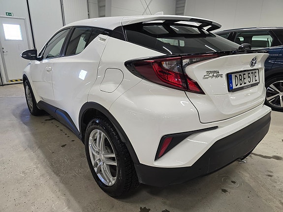 Toyota C-HR 7 of 16