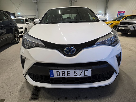 Toyota C-HR 3 of 5